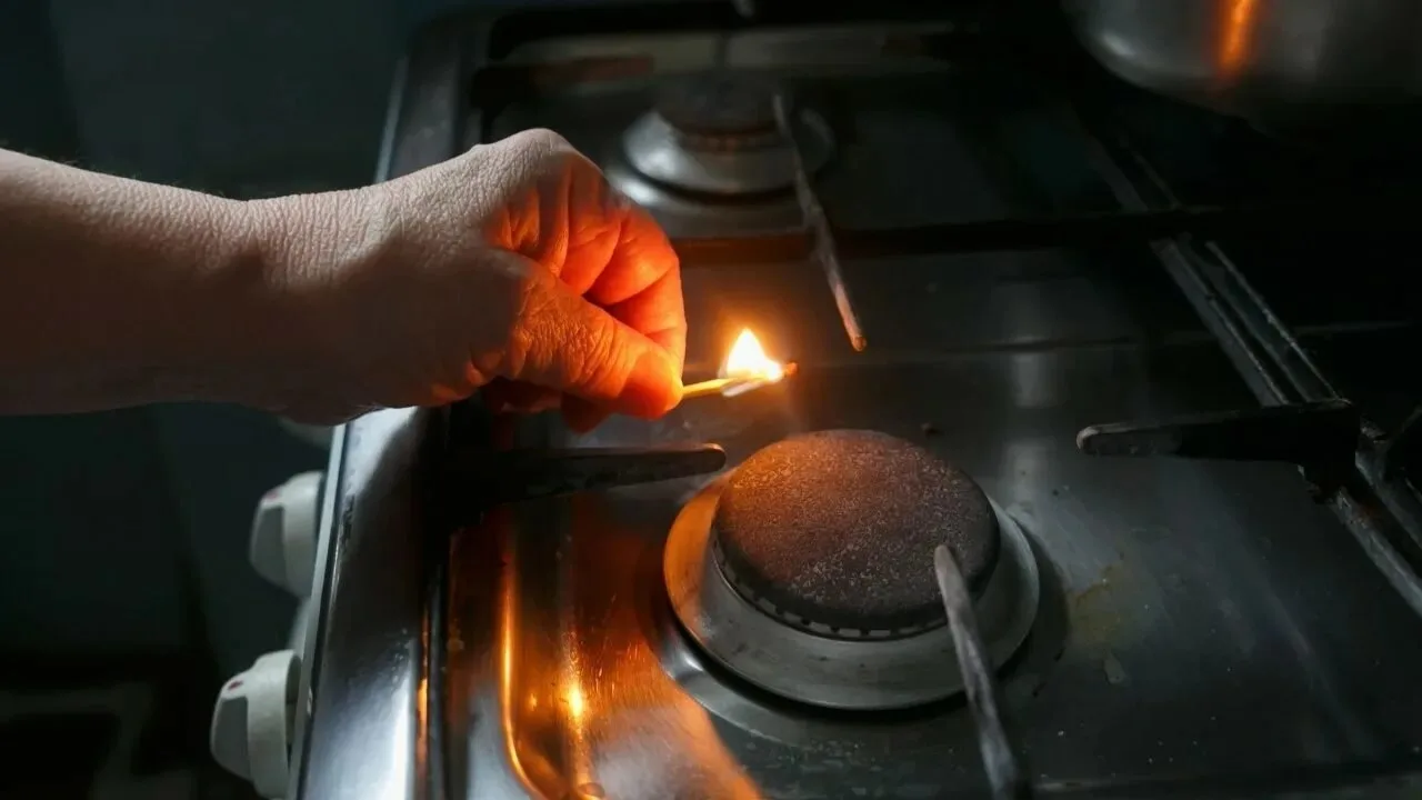 Три недели без газа и горячей воды на Гремячинской, 3.