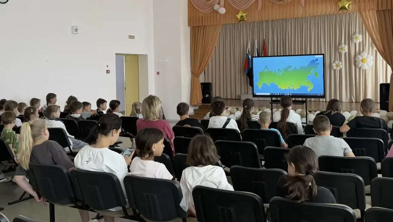 🏔️ Путешествие в Сочи: олимпийские вершины знаний! 🏅

Сегодня наши ребята отправились в увлекатель