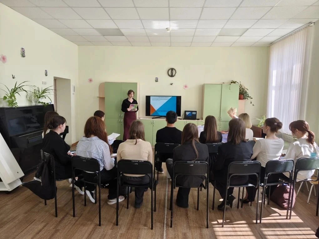 Вчера, 22 апреля, состоялось закрытие городского конкурса "Ступени наставничества".  Нашу школу пред