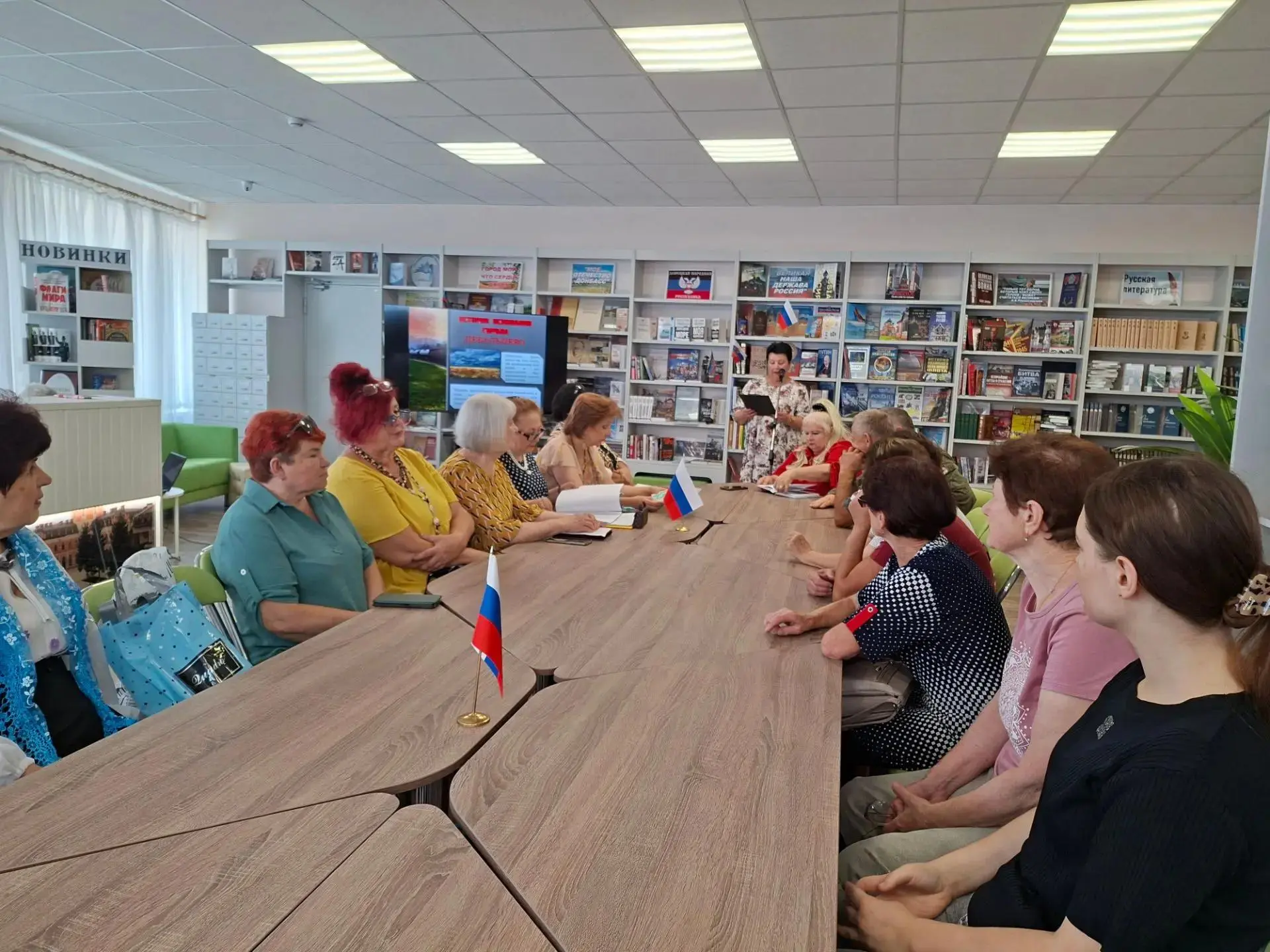 Получатели социальных услуг отделения дневного пребывания граждан ГБУСО ЦСОН города Деб...