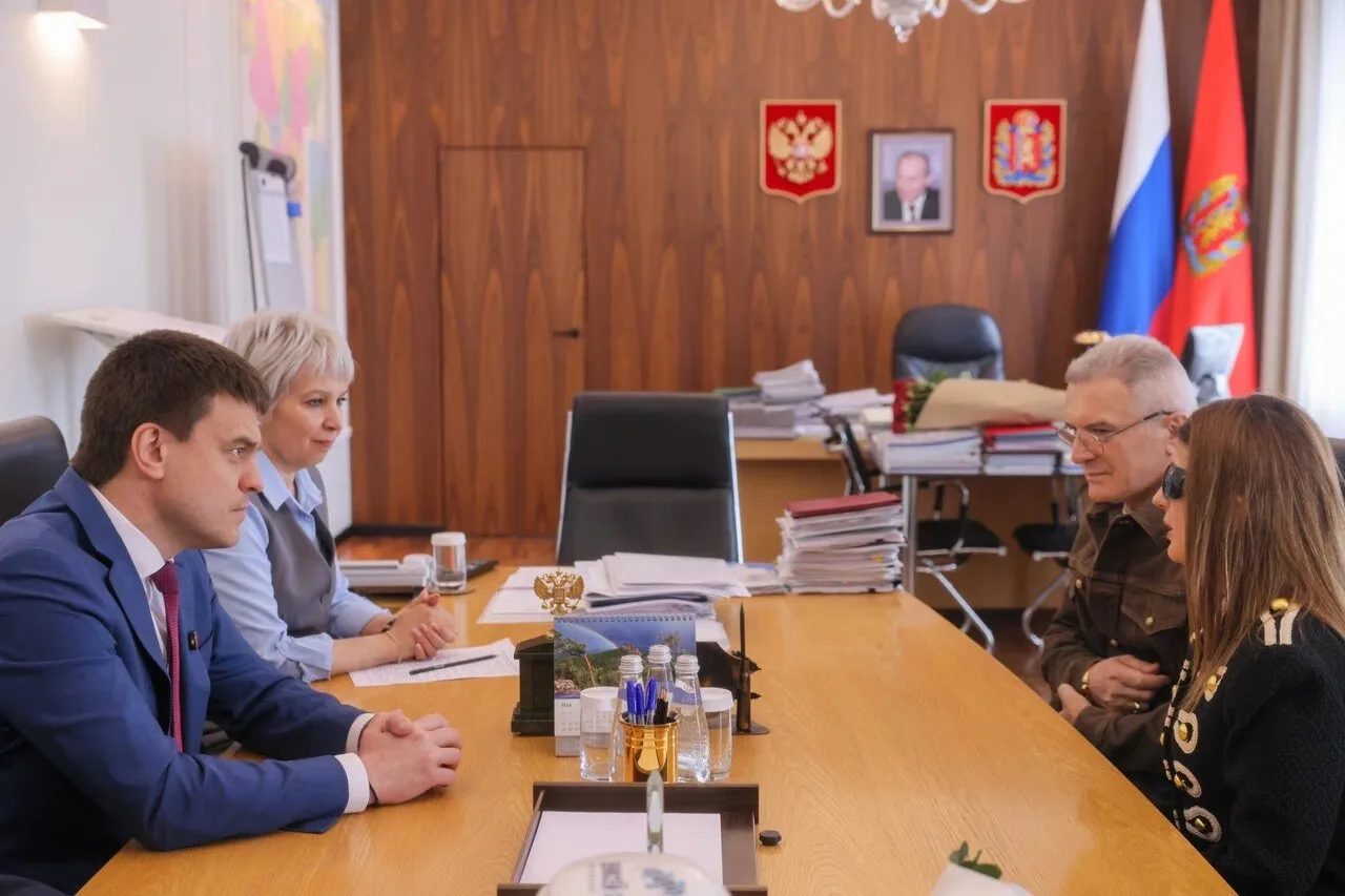 Когда ребёнок с особенностями здоровья выступает на сцене, это не только творчество, но и развитие  