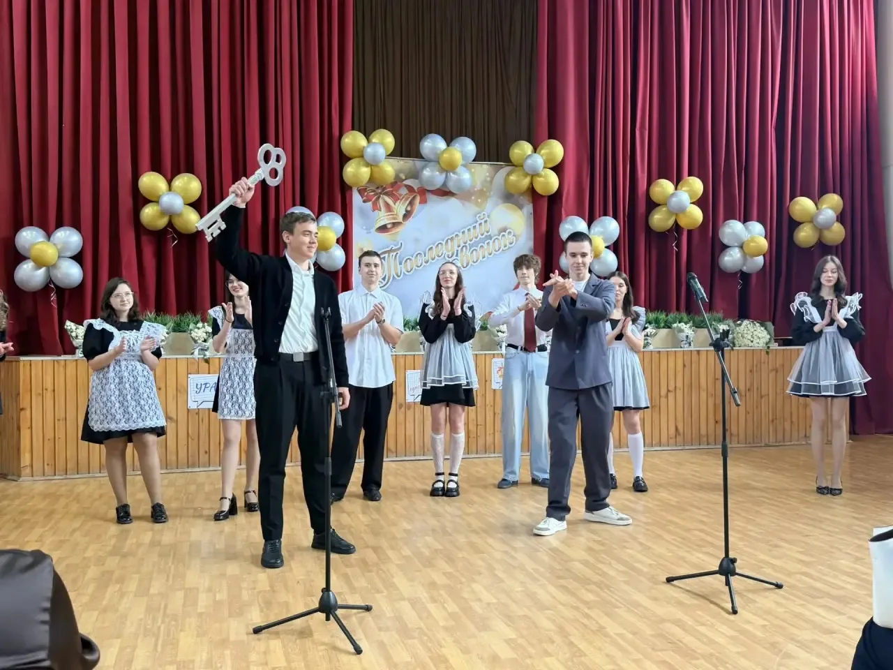 🔔 Последний звонок в МОУ «Глебовская СОШ»: миг, который останется в сердце навсегда 🔔  Сегодня в сте