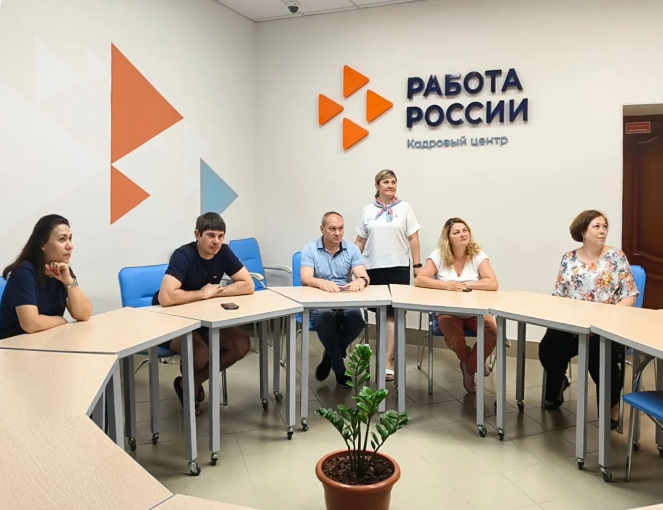 Господдержка для старта: безработным гражданам рассказали о возможностях социального контракта

💸На