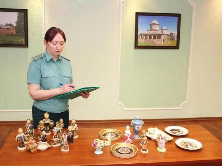 На эстонской границе в Ивангороде таможенники изъяли культурные ценности