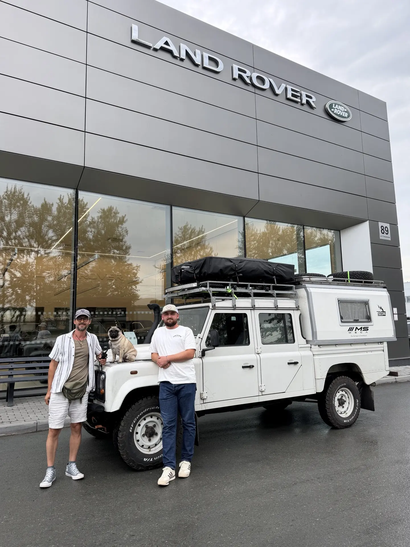 Из Франции в Лаос: большое путешествие на Land Rover Defender.