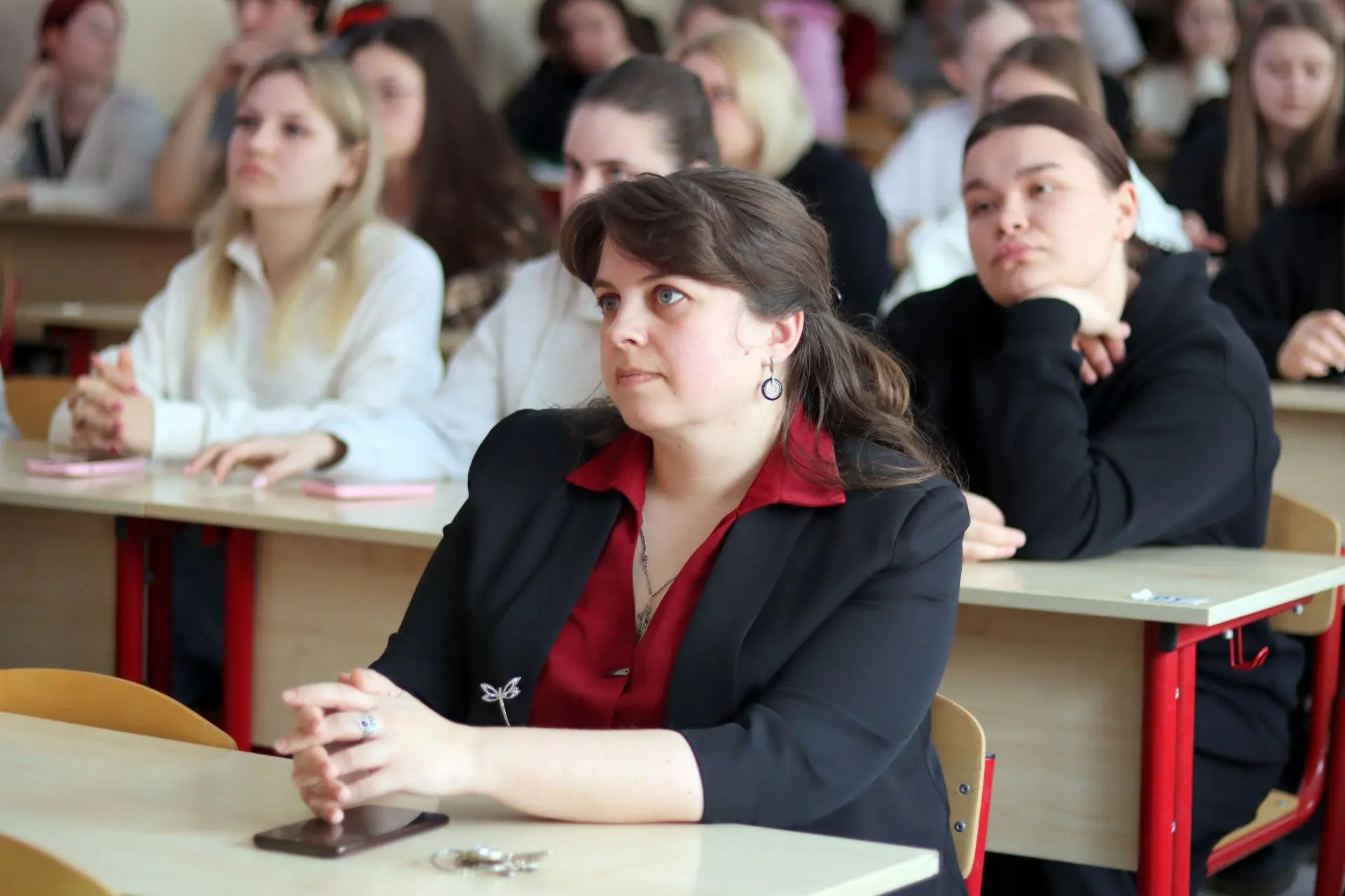 Треугольник, демоны и пищевое поведение: НИР в ГСГУ  В универе прошла ежегодная итоговая научно-иссл