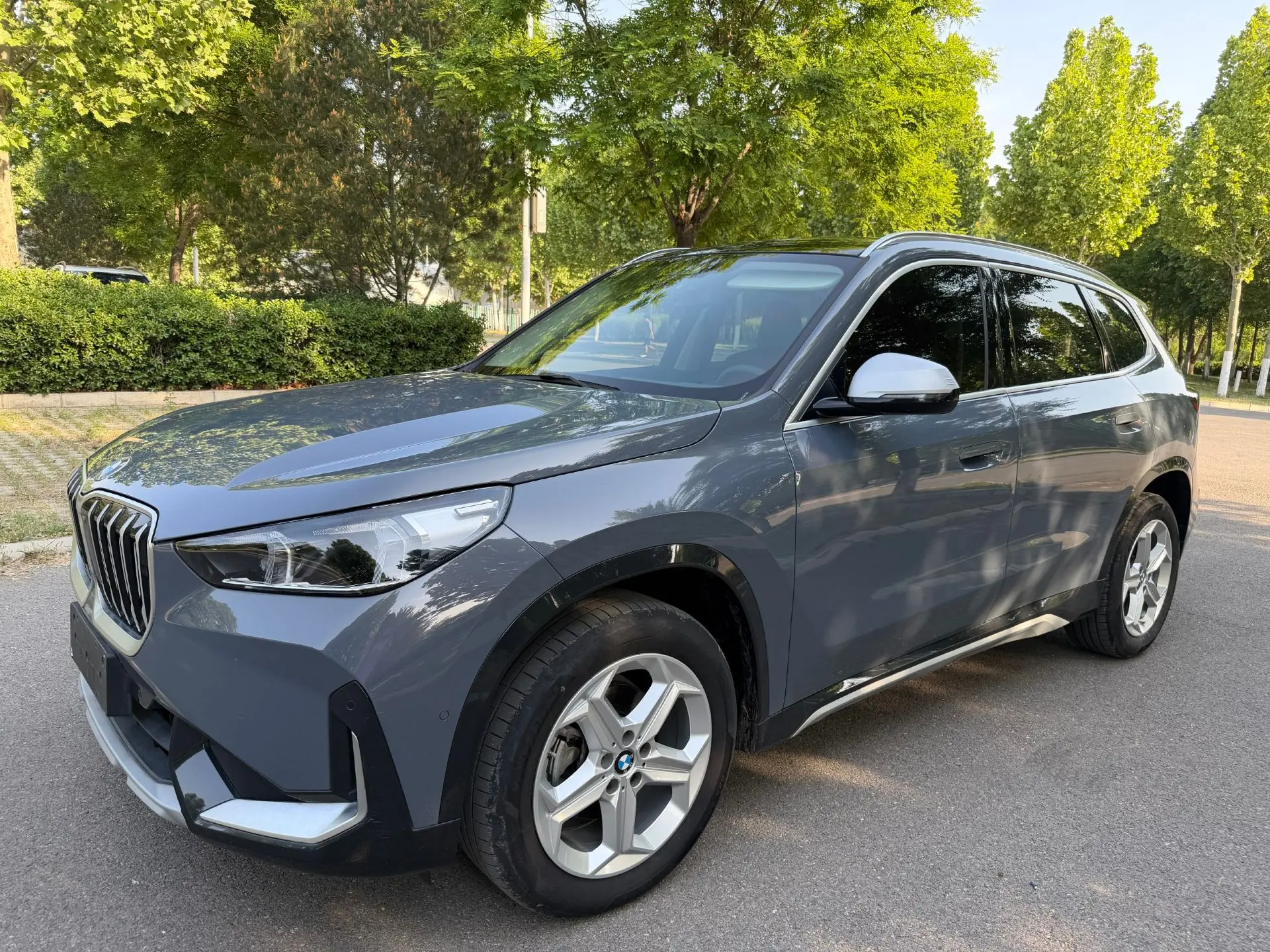 🚗 Премиальный семейный кроссовер с удлинённой колёсной базой, современным интерьером и...