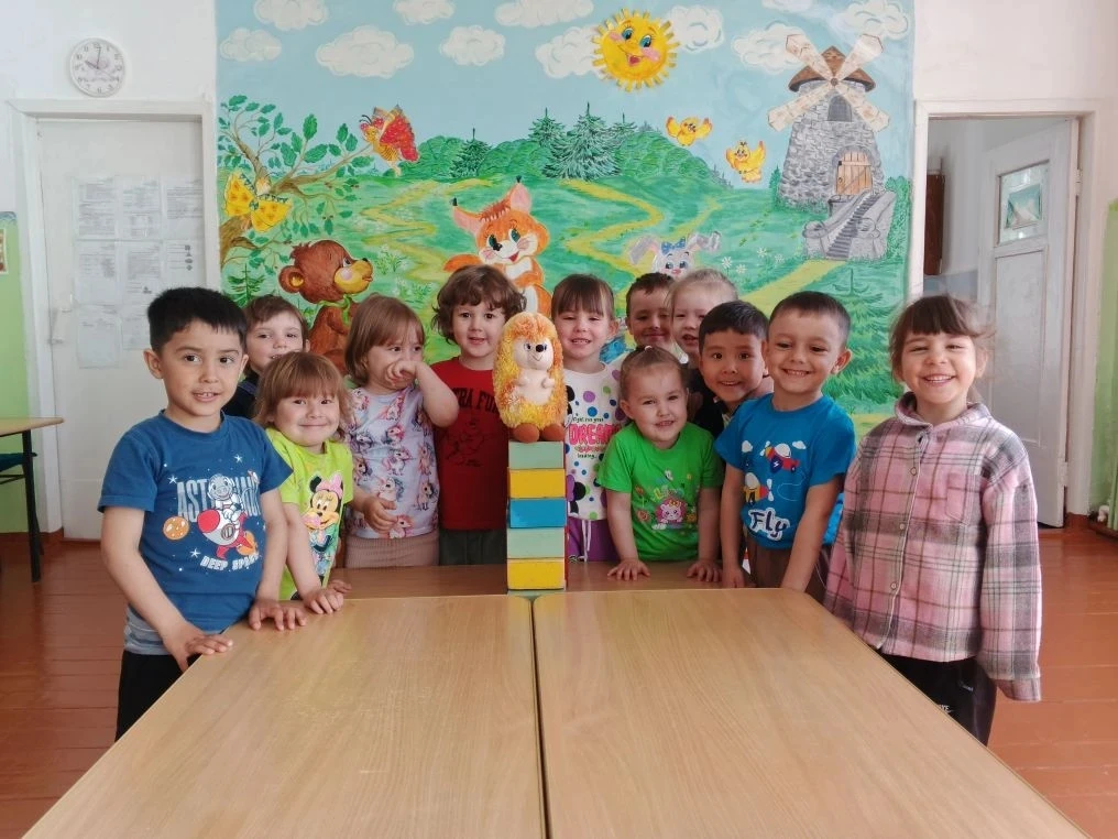 Занятия по конструированию  развивают конструктивные навыки детей, творческие способнос...