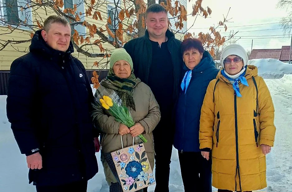 Накануне Международного женского дня активисты Местного отделения партии «Единая Россия...