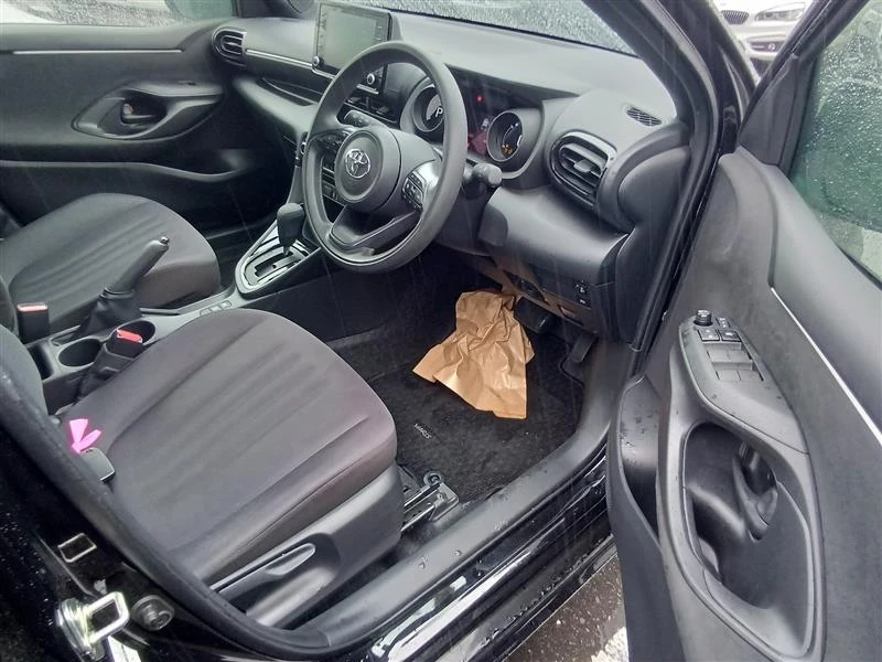 🇯🇵Получили фотоотчёт о прибытии на ярд Toyota Yaris, купленного для нашего клиента   ➤1.5л, бензин, 