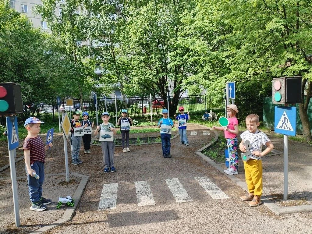 🚦Безопасность на дороге: закрепляем знания вместе!
