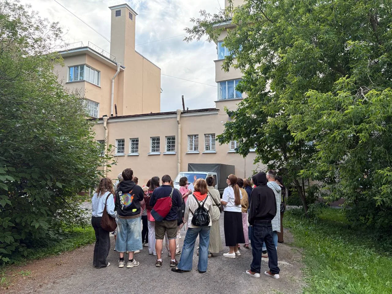 Друзья, есть места на пешеходную экскурсию «Открытие Щемиловки» завтра!