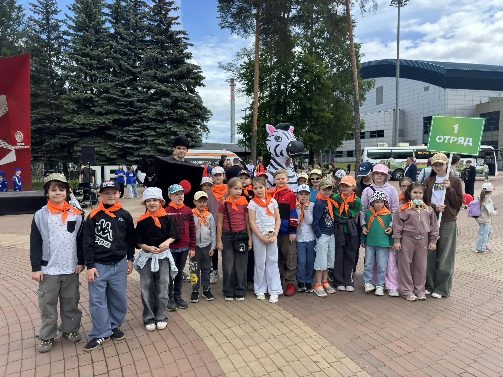 1 июня обучающиеся МБОУ «Школа №32» приняли участие в массовом информационно-пропаганди...