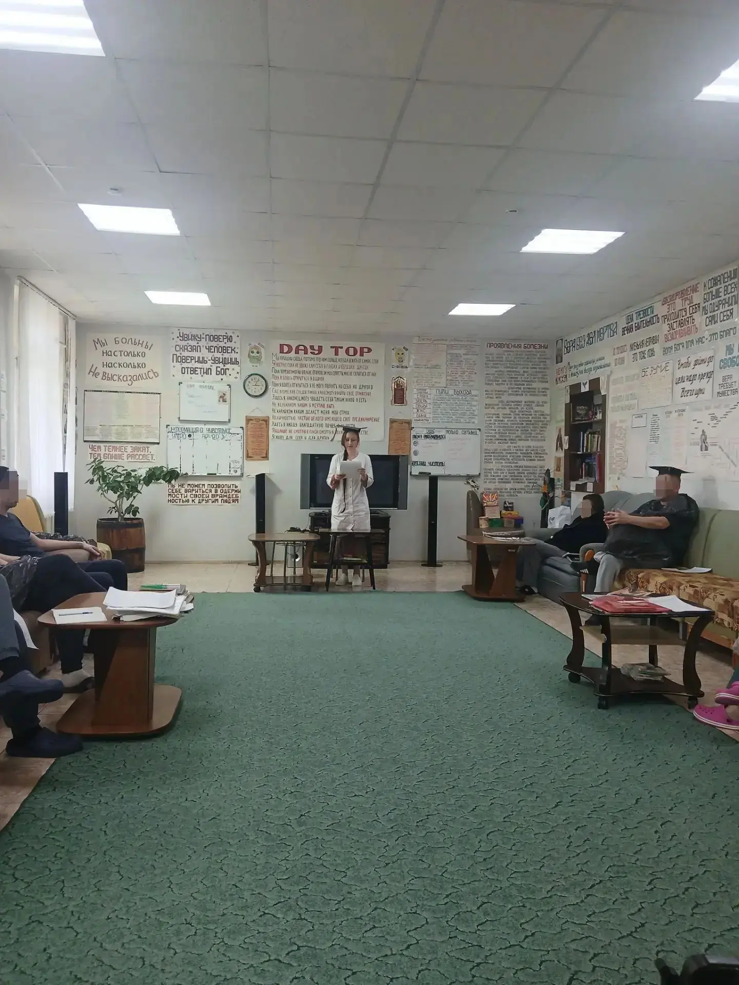 В реабилитационном отделении для зависимых работа кипит. Особенно интересными нам кажут...