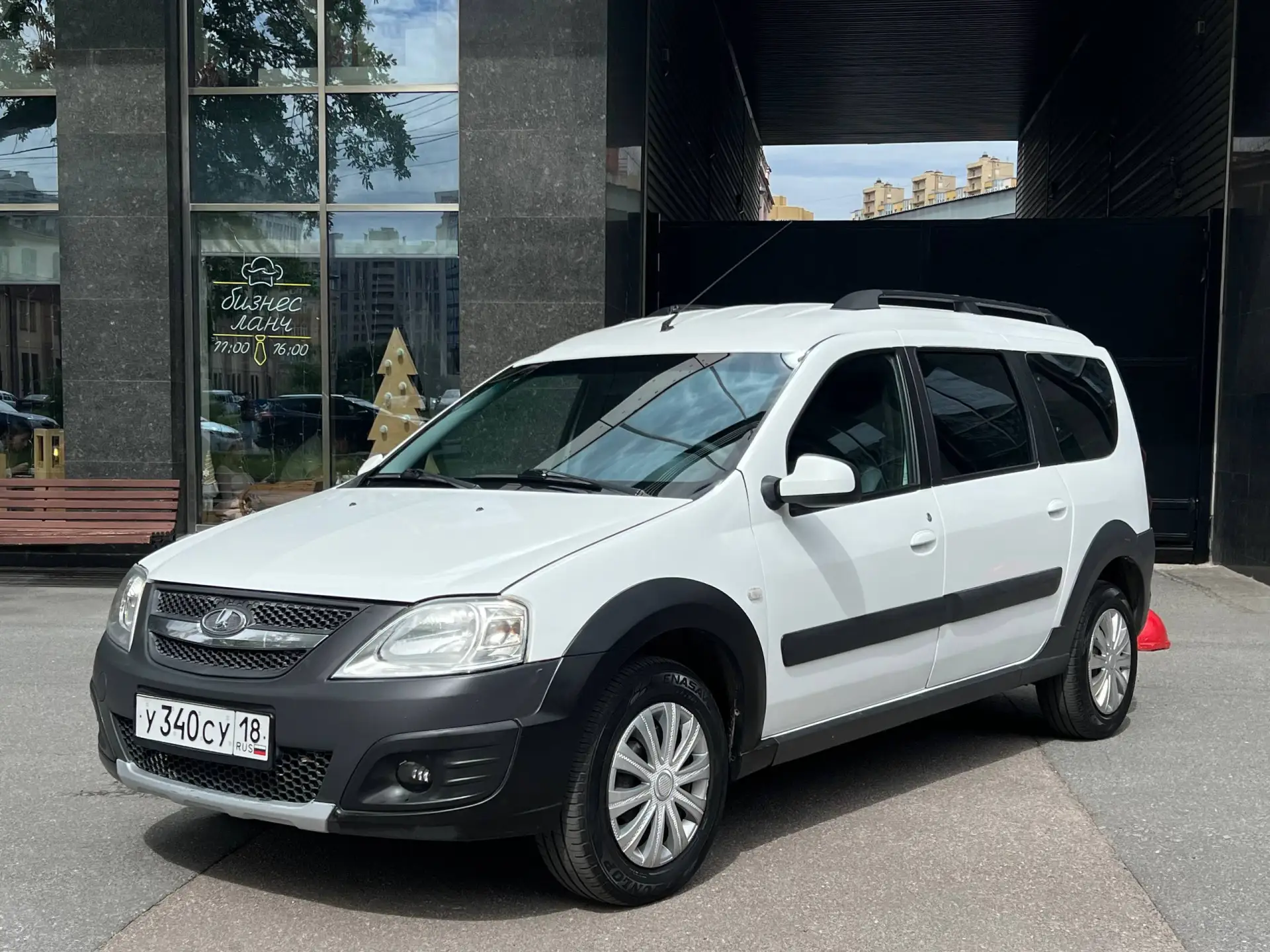 LADA LARGUS CROSS