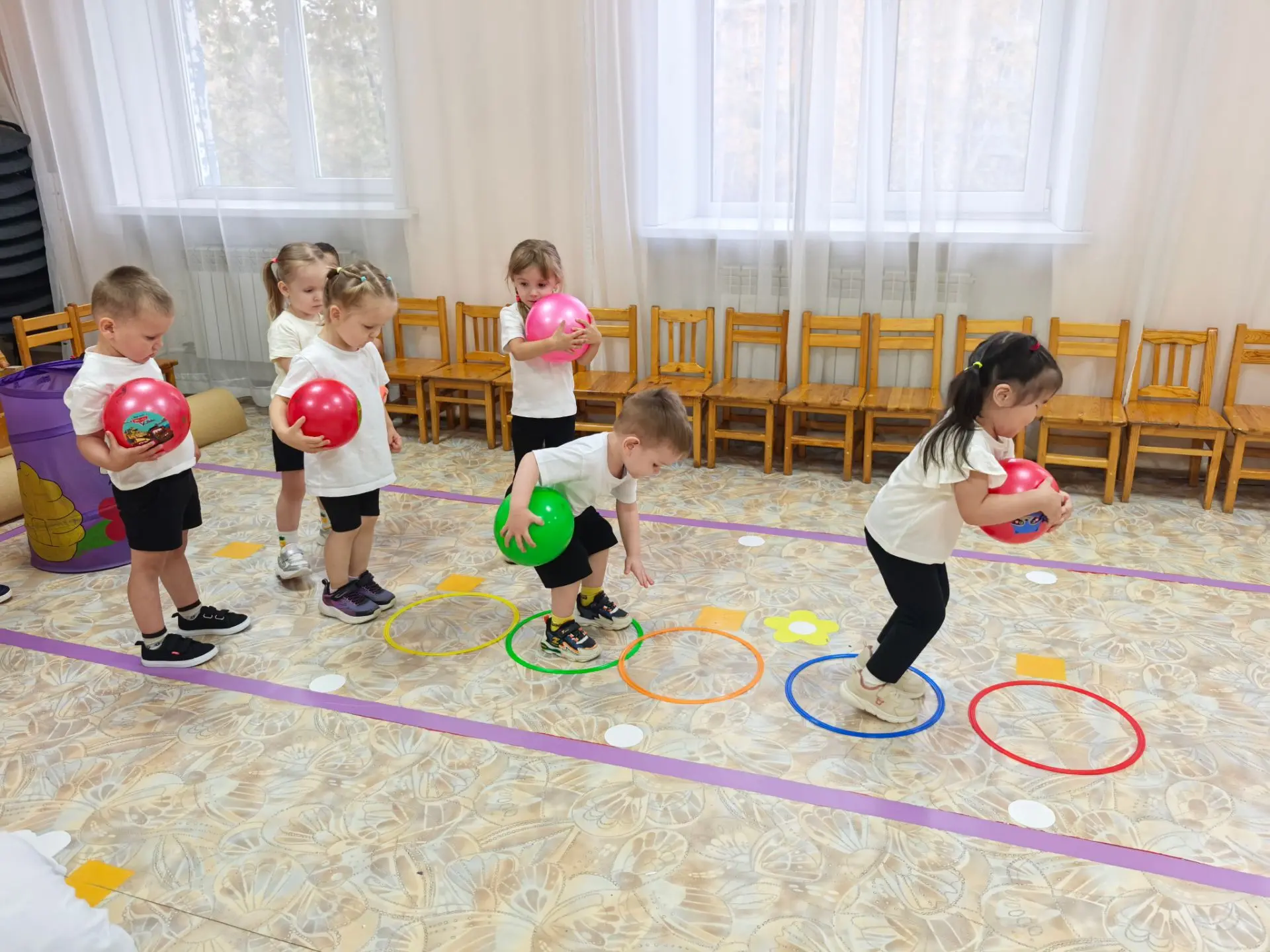 Занятие по физкультуре у самых юных спортсменов 🤗