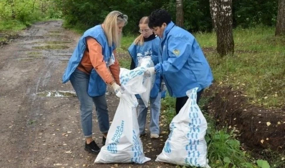 30 мешков мусора собрали с берега Малой Кокшаги в Йошкар-Оле