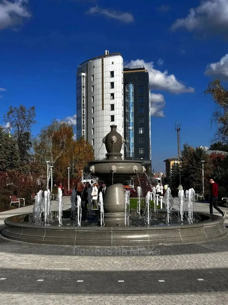 Фонтан XIX века снова на площади Бортцов Революции