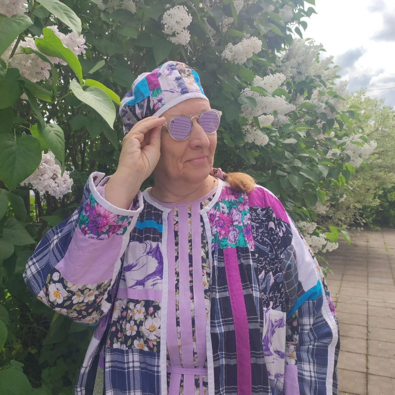 Лето ещё не началось, а фаворит любимой одежды уже определился. Второй год, не снимая, ...