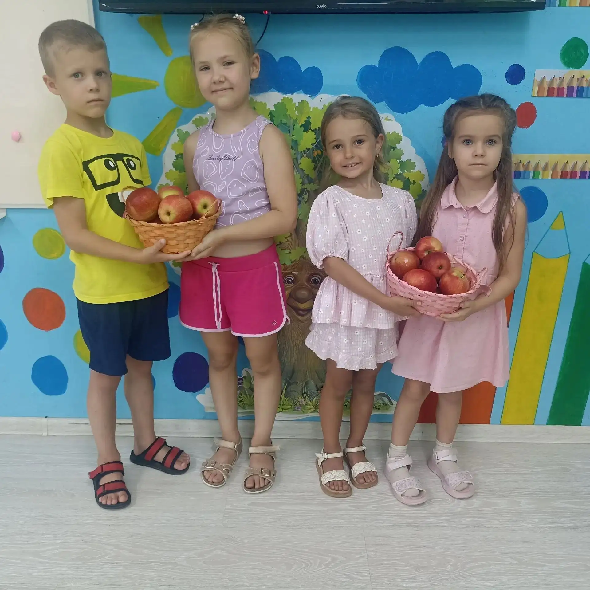 Сегодня ребята группы N 5 отмечали праздник Яблочный Спас. Ребята узнали об истории и з...