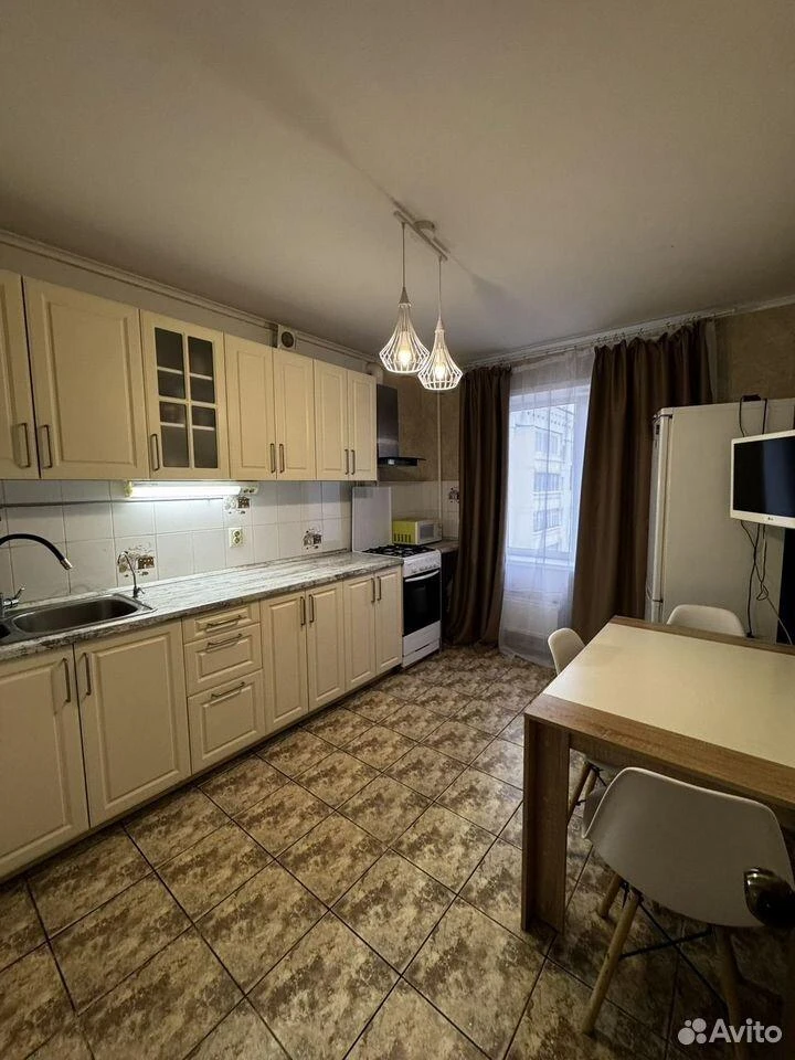 Сдам без посредников: 3-комнатная квартира, 67.7м²