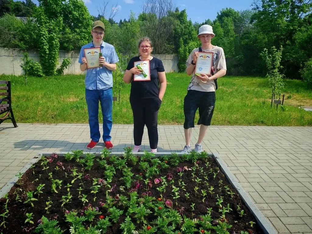 Неделя профильного труда в школе «Гармония»: от доски до грядки!