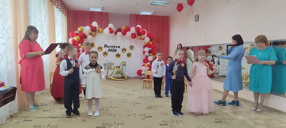 Торжественный выпускной прошел в нашем  детском саду который подарил всем настоящий пра...