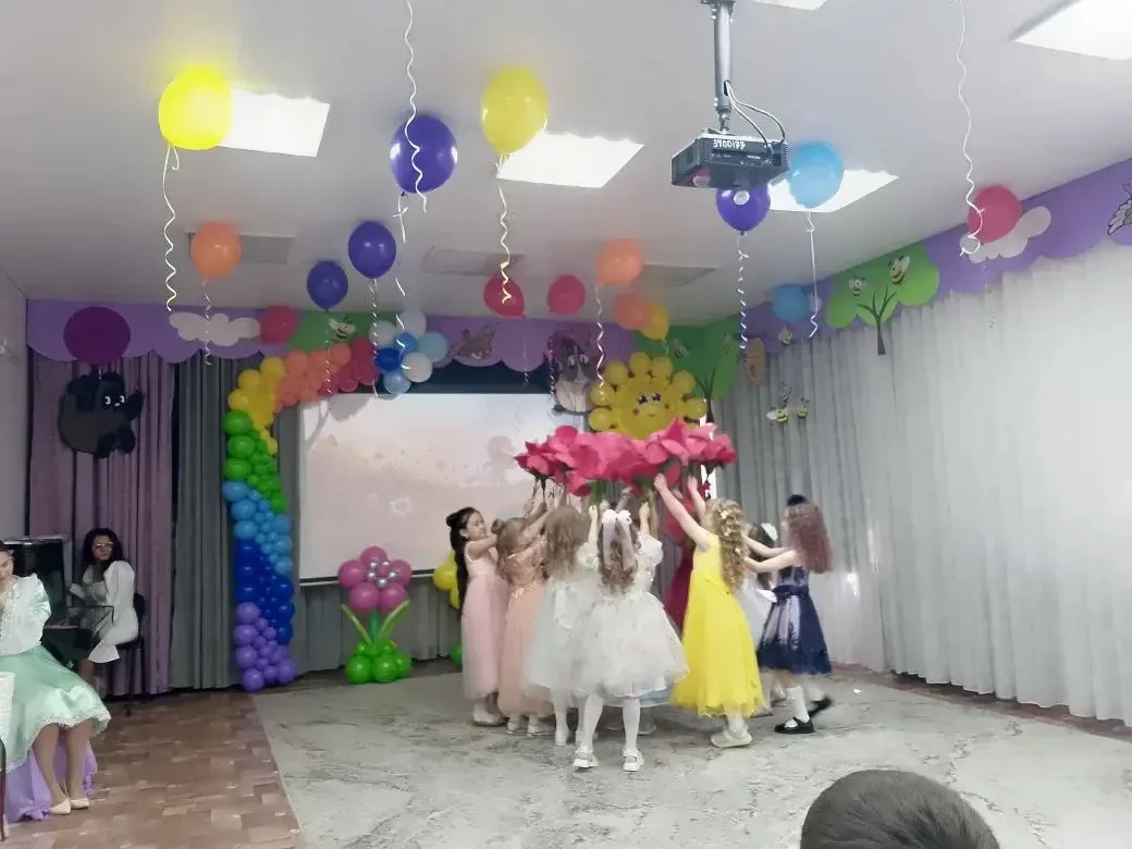 🎉✨ Сегодня в дошкольном корпусе № 3 состоялся долгожданный выпускной праздник! ✨🎉  Наши маленькие зв