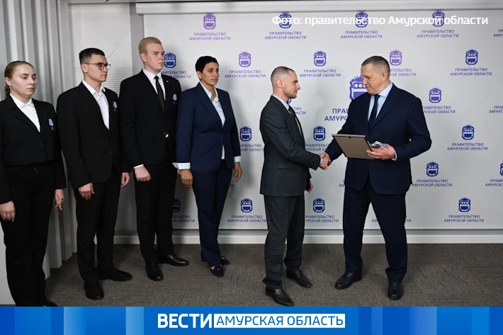 Юрий Трутнев вручил награду амурскому центру «Вызов» за победу в премии