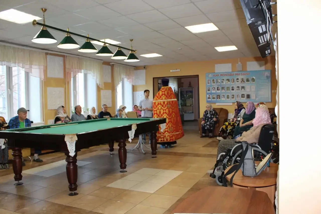 На Радоницу не остались без поминовения своих почивших родных в общей церковной молитве и жители Мар