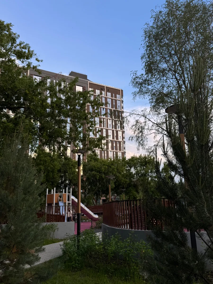 Не нужно особого повода, чтобы остановиться на мгновение и заметить красоту вокруг 🏙️✨
