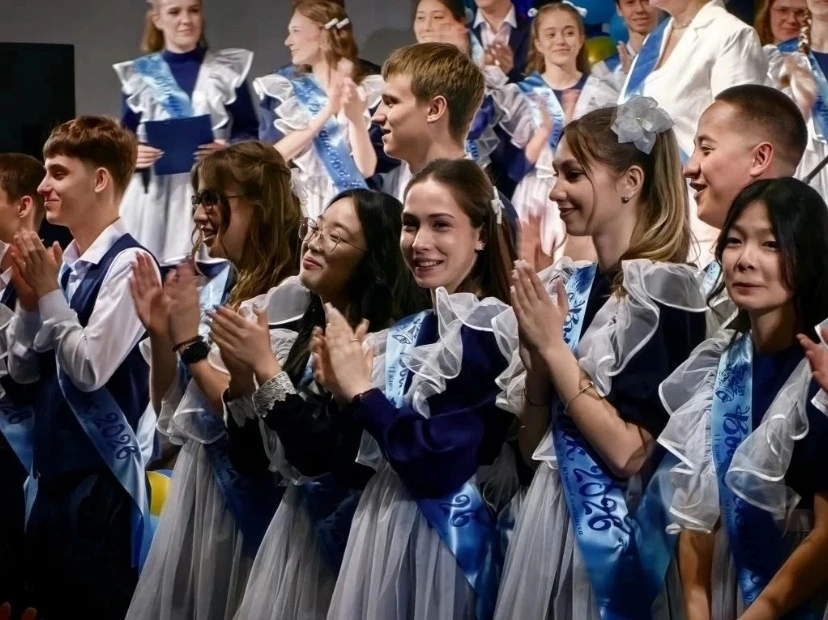 Прозвенел последний звонок… 🔔 ❤️Для наших дорогих выпускников он прозвучал особенно — чуть громче, ч