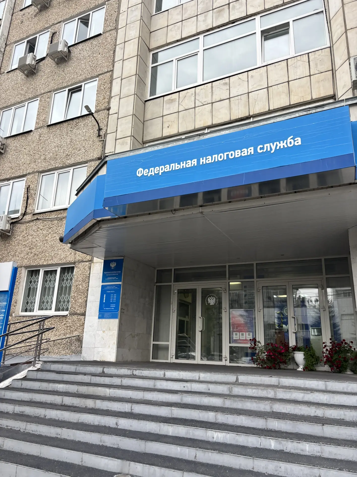 Ребёнок становится удобным, взрослик мой🥰, сидела и стояла рядом никуда не лезла и не ...