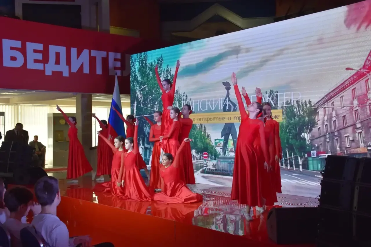 Накануне Дня Великой Победы в республике провели форум «Луганский характер – характер победителей». 