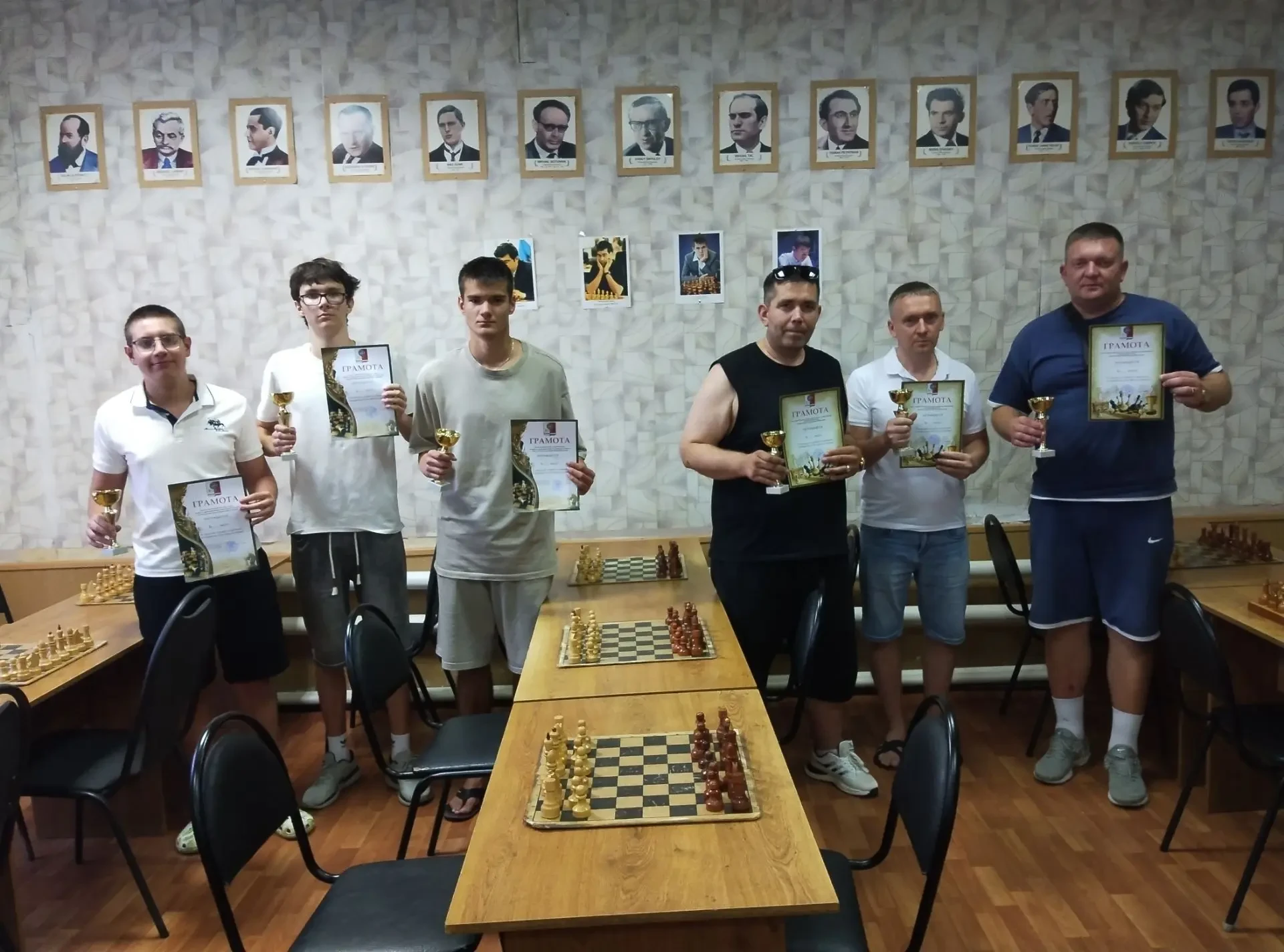В шахматном клубе МБУ ДО "СШ 1"  прошёл турнир по быстрым шахматам, посвящённый Дню физ...