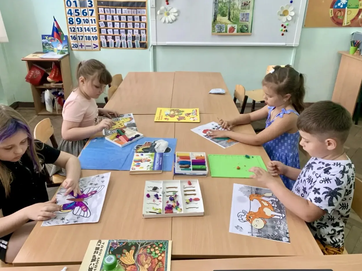 🖼️Ребята из студии «Почемучка» Дома творчества под руководством педагога Натальи Николаевны Черашев