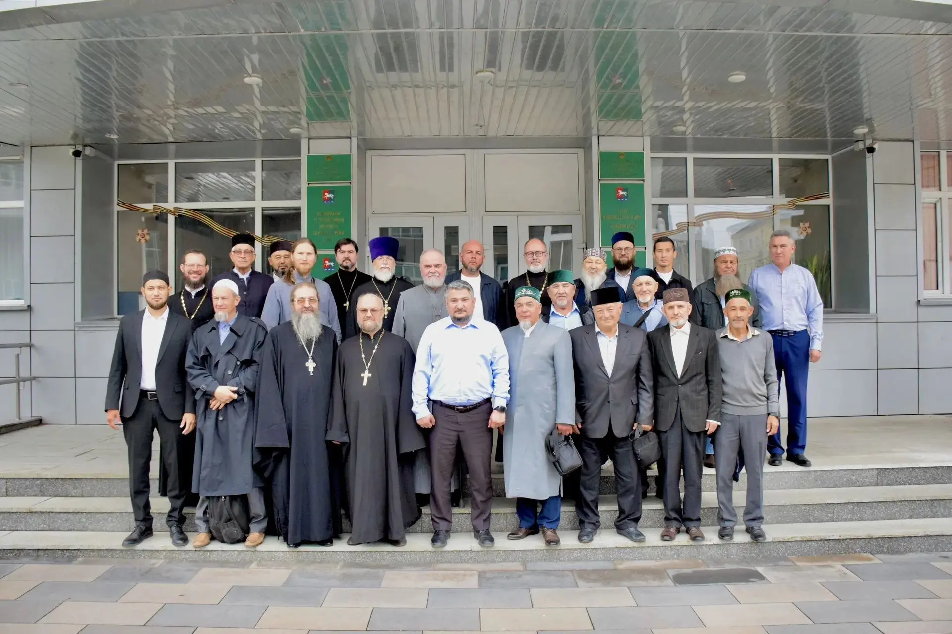 Патриотизм, достоинство, справедливость, взаимопомощь, преемственность поколений, единс...
