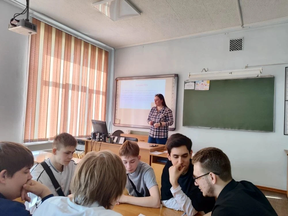 В преддверии Дня Космонавтики,  преподаватели ЦМК математических и естественных наук, К...