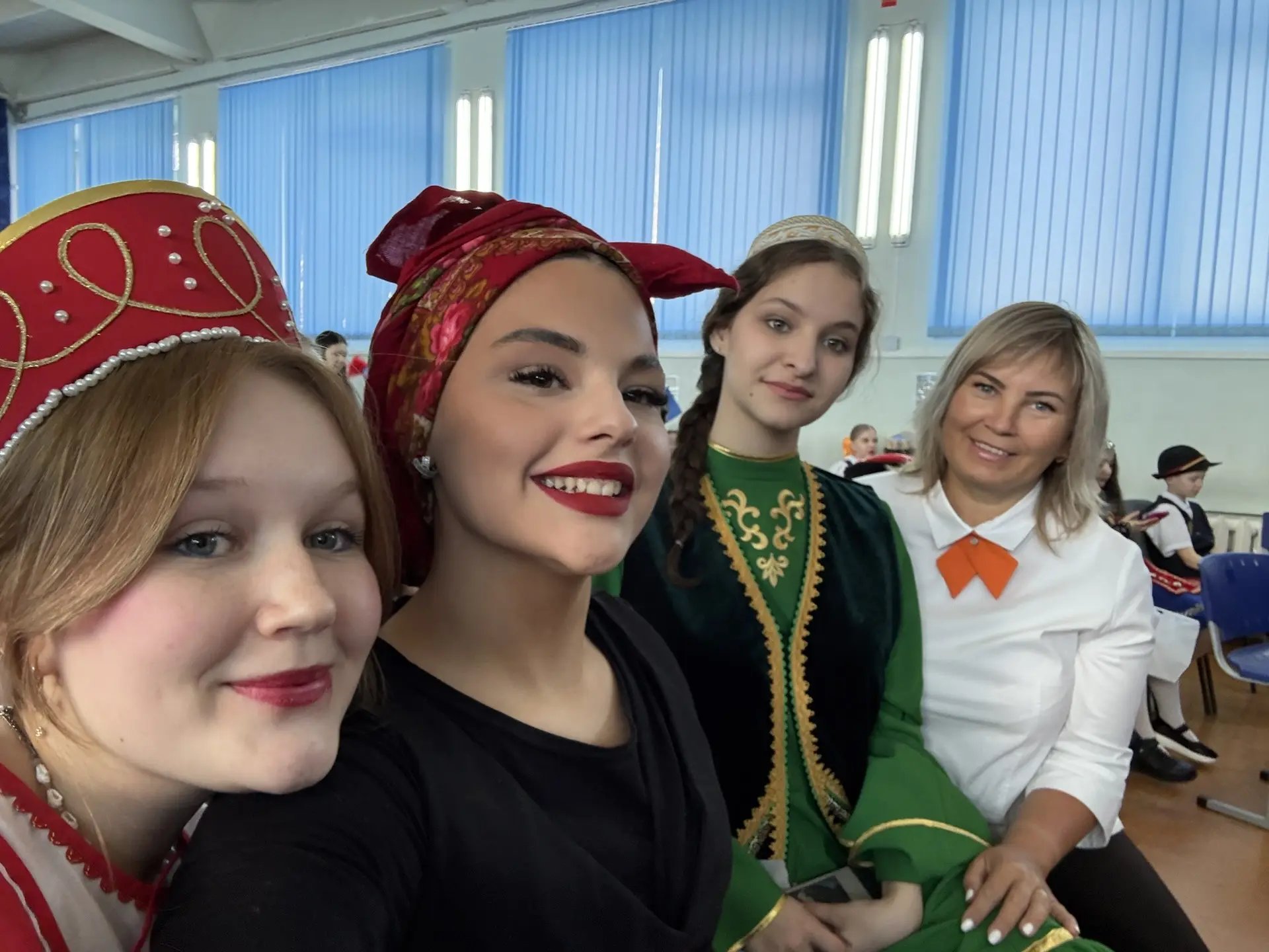 🇷🇺 «НАРОДОВ МНОГО – СТРАНА ОДНА»: Наша школа дала старт Году единства!   Друзья, сегодня в лицее № 9