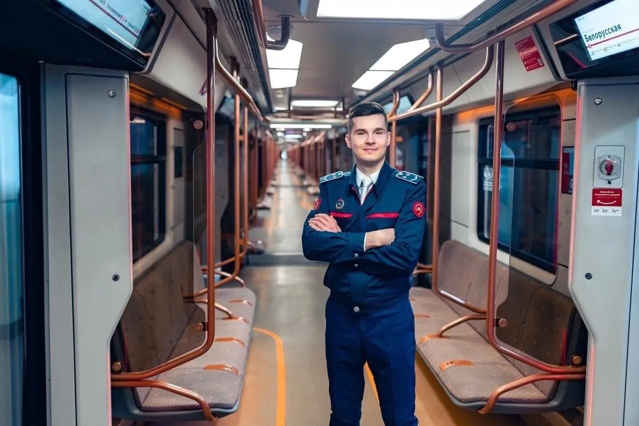 🚆 Помощник машиниста электропоезда / ученик в АО «Центральная ППК» (м. Аэропорт) — от ...