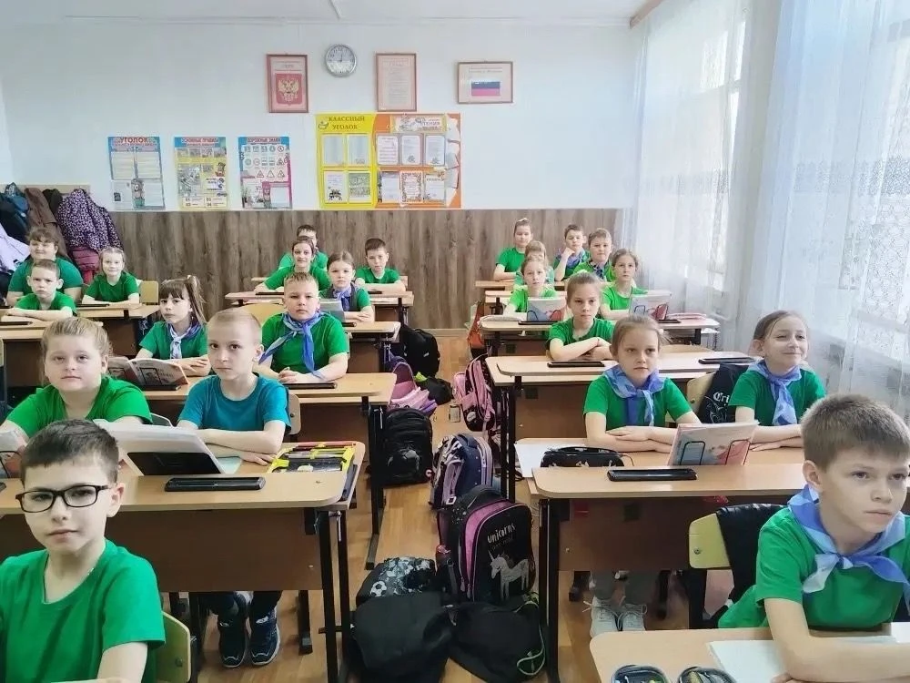 Сегодня во 2В классе (классный руководитель Кеменова Наталья Михайловна) мы говорили о важном событи