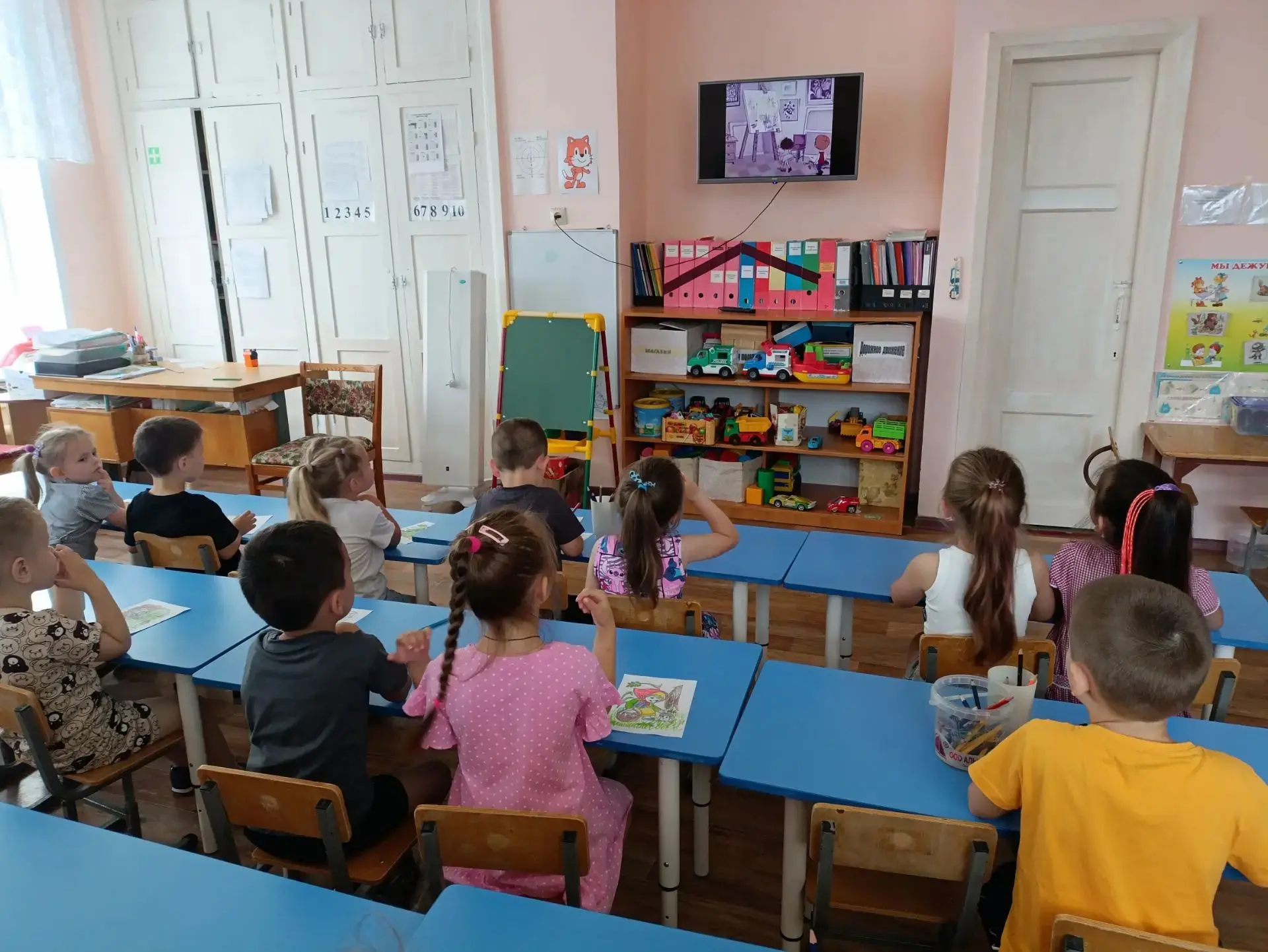 Все дети на свете любят сказки и верят в них. Ведь сказки учат маленьких читателей быть добрыми и сп