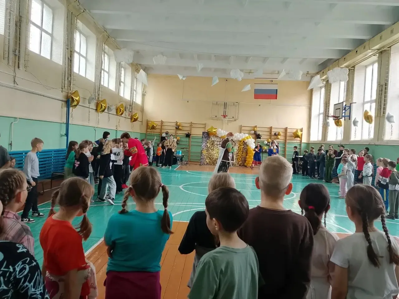 ☀️ Ура! В нашей школе открылся летний лагерь!