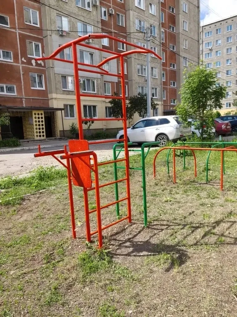 Выполнена покраска МАФ на придомовой территории МКД №1,№3 по ул. Осипенко.