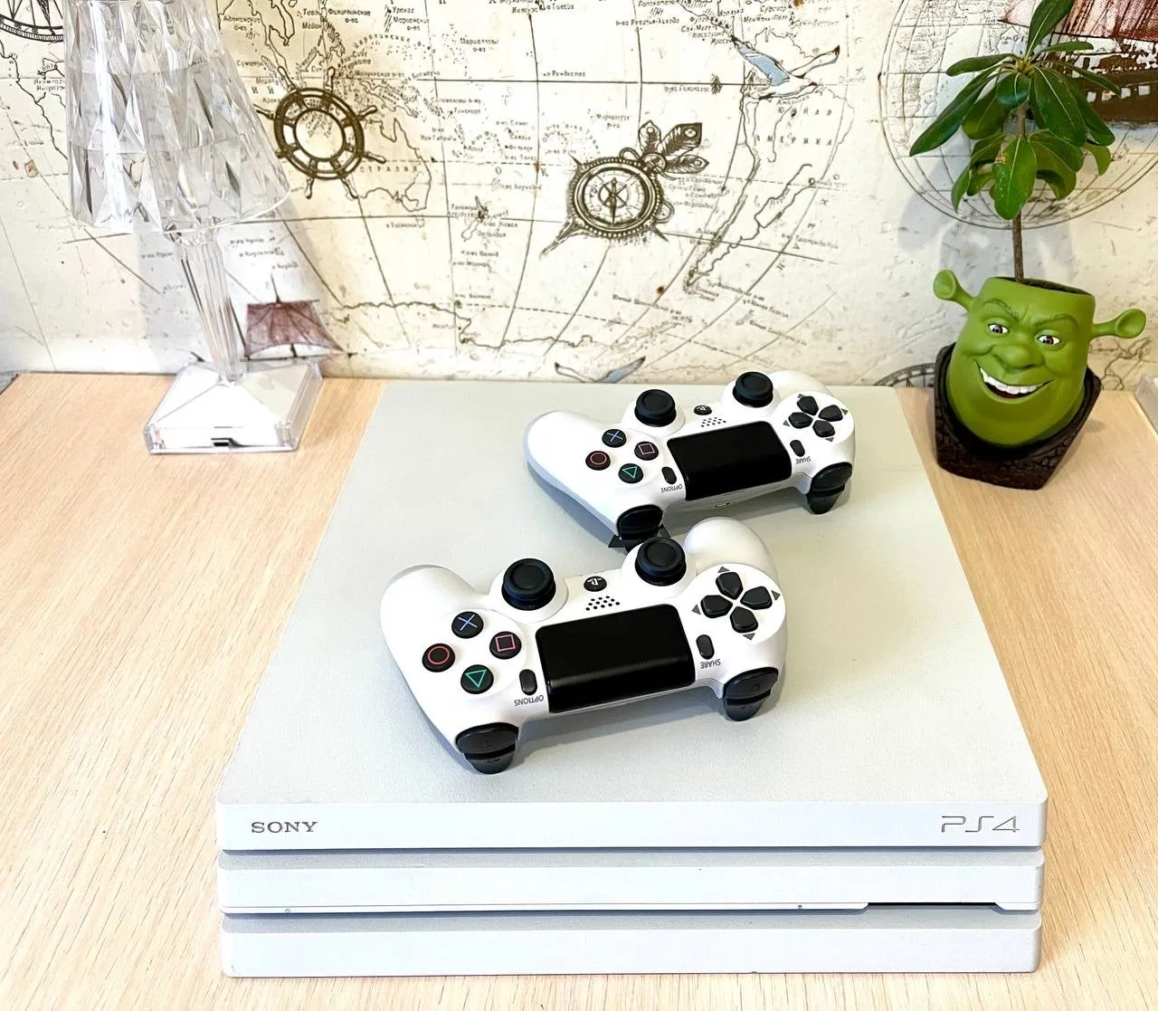 Продам Sony PlayStation 4 Pro 1 ТБ, прошитая, Донецк, 28 тыс. руб.