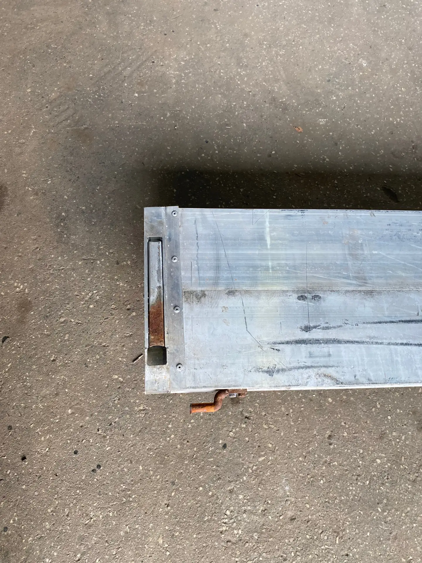 🔔 Борт боковой нового образца для полуприцепа Тонар — б/у в хорошем состоянии.