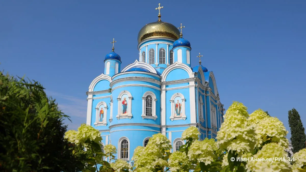 Православные верующие Данкова отмечают Успение Пресвятой Богородицы