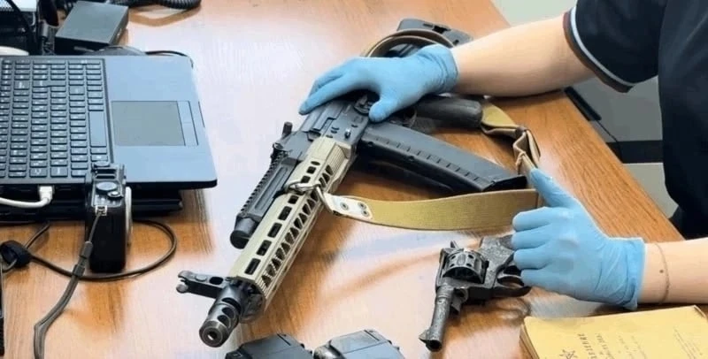 😱У жителя Южского района изъяли килограмм пороха и переделанный в боевой наган 
 
Полицейские прове