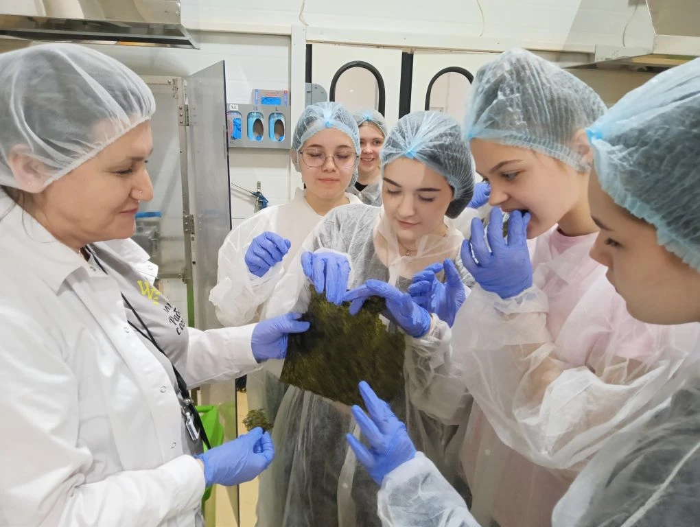 🏭 В мире профессий: наша экскурсия на «Мидори Евразия»! 🚀  Сегодня, 17 апреля, учащиеся нашей школы 
