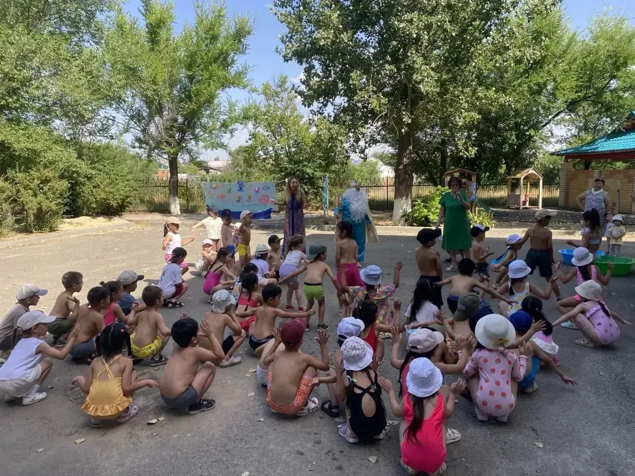 🐠 День Нептуна в нашем детском саду! 

Сегодня у ребят было настоящее морское приключение!  К нам в